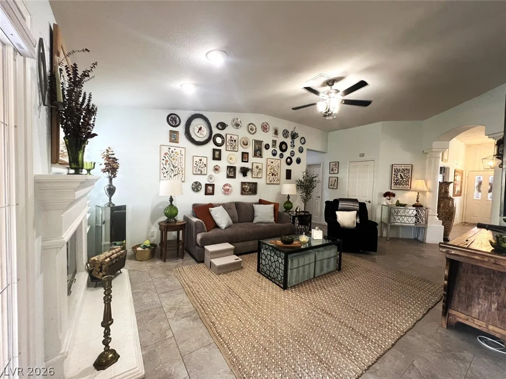 7908 Waterfalls, Las Vegas, NV 89128