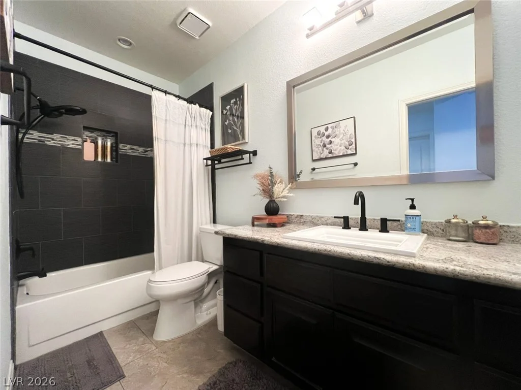 7908 Waterfalls, Las Vegas, NV 89128