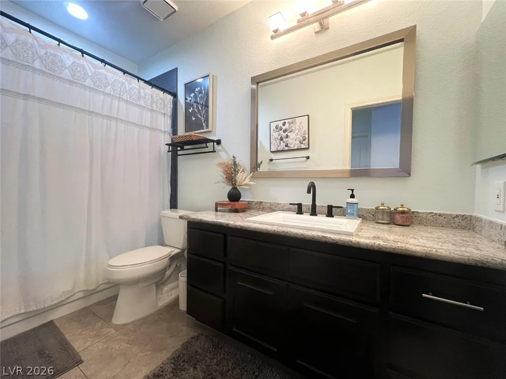 7908 Waterfalls, Las Vegas, NV 89128