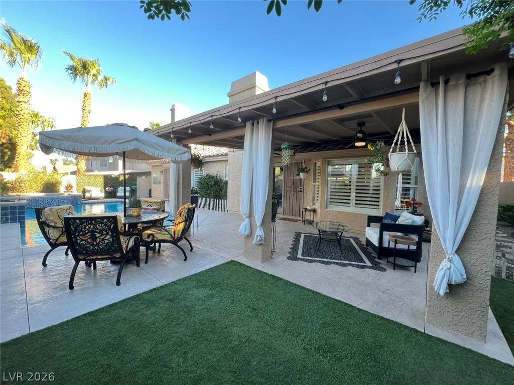 7908 Waterfalls, Las Vegas, NV 89128