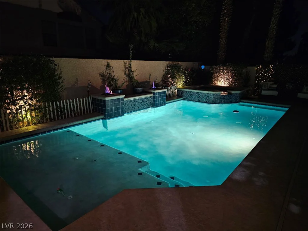 7908 Waterfalls, Las Vegas, NV 89128