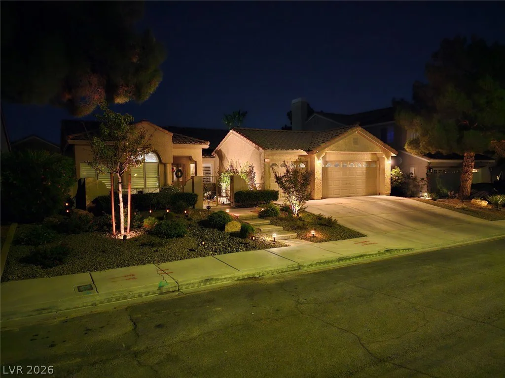 7908 Waterfalls, Las Vegas, NV 89128