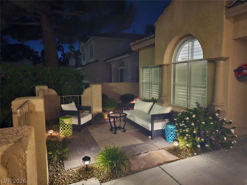 7908 Waterfalls, Las Vegas, NV 89128