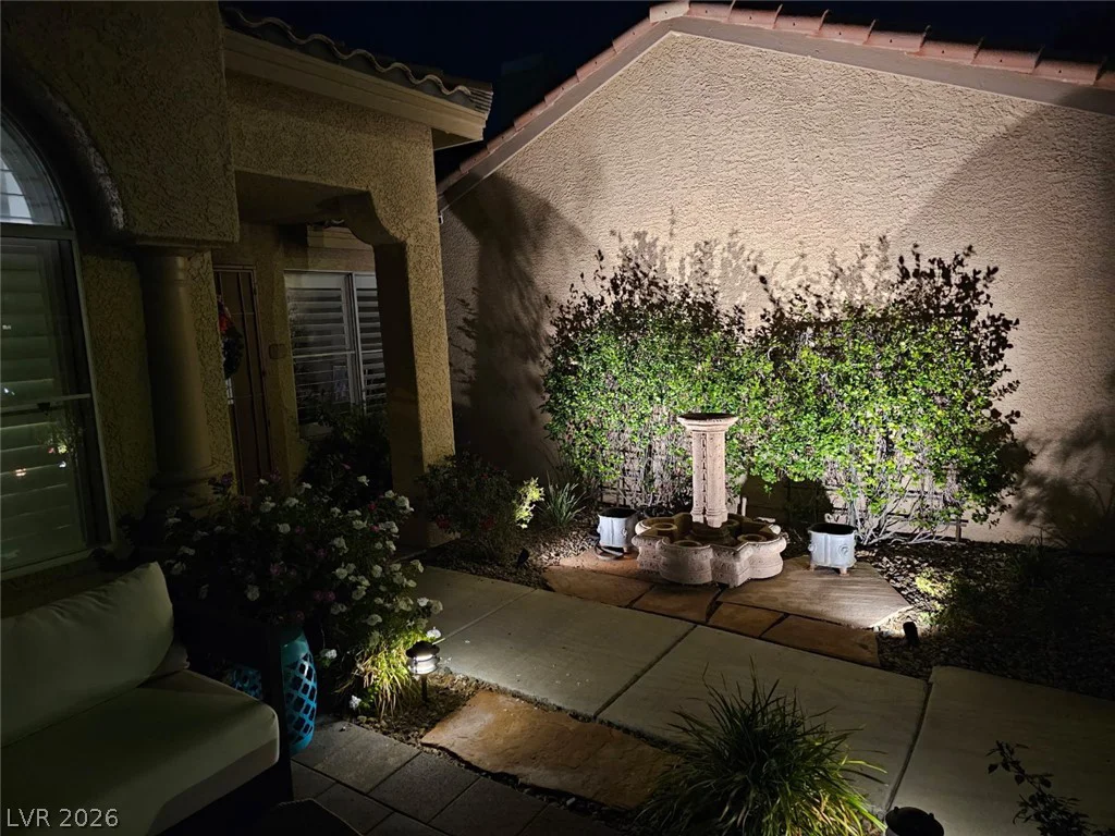 7908 Waterfalls, Las Vegas, NV 89128
