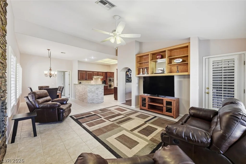 2829 Billy Casper, Las Vegas, NV 89134