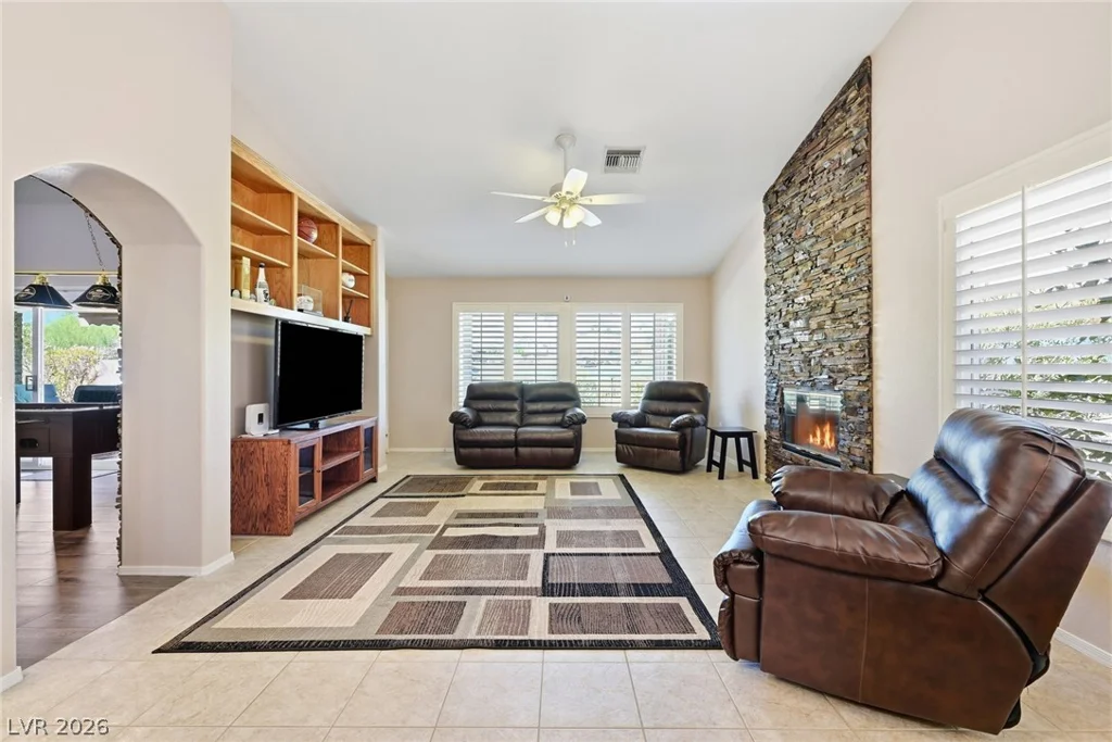 2829 Billy Casper, Las Vegas, NV 89134