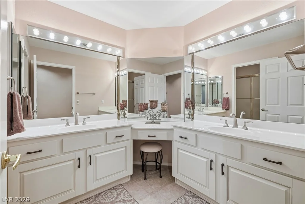 2829 Billy Casper, Las Vegas, NV 89134