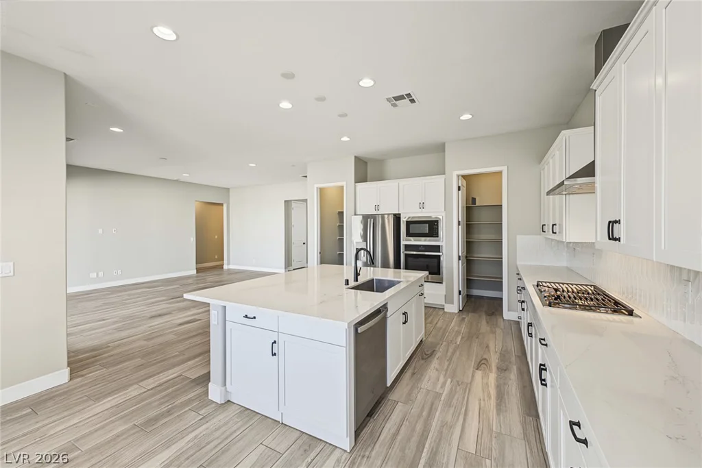 10086 Goff Grove, Las Vegas, NV 89183