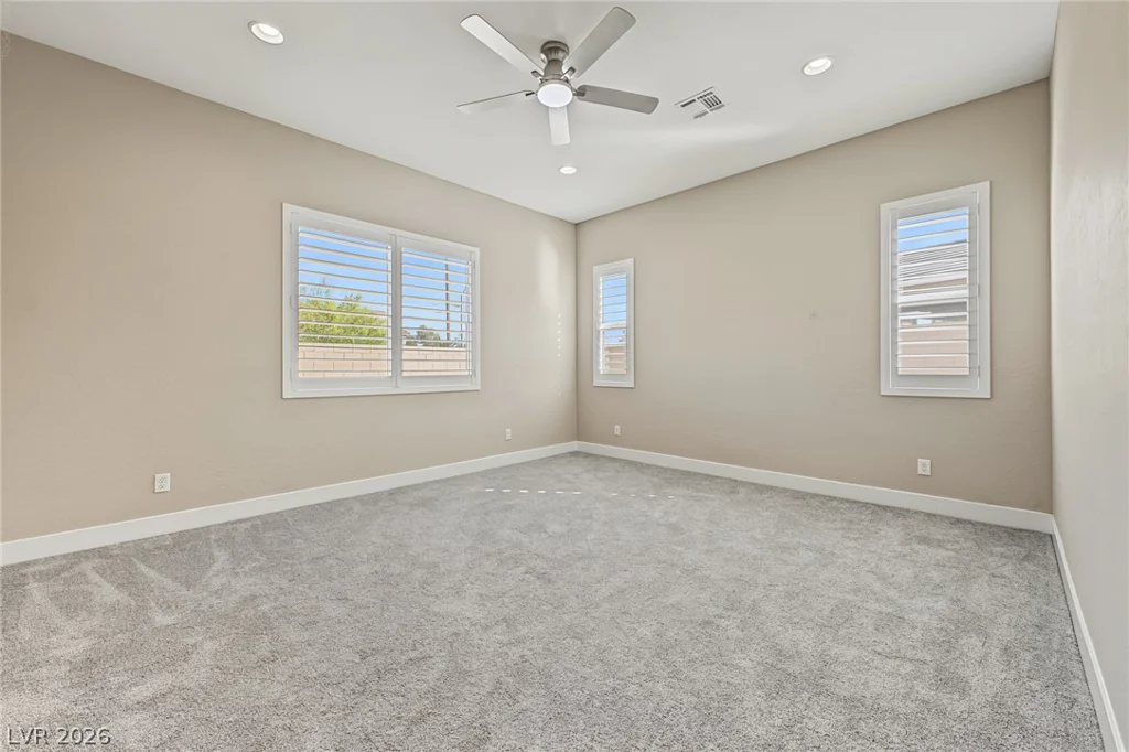 10086 Goff Grove, Las Vegas, NV 89183