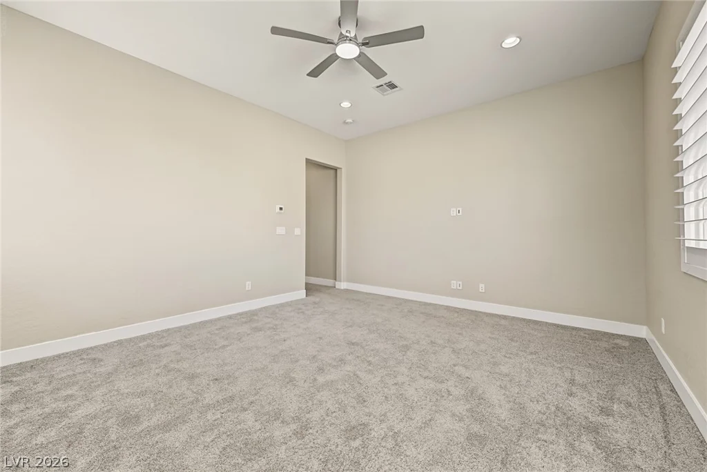 10086 Goff Grove, Las Vegas, NV 89183