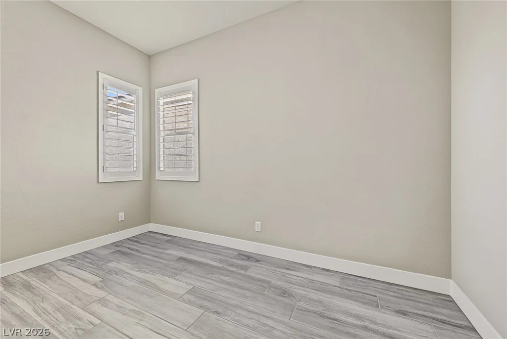 10086 Goff Grove, Las Vegas, NV 89183