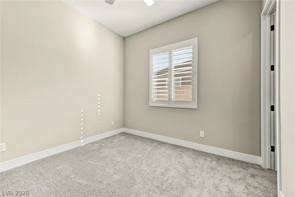 10086 Goff Grove, Las Vegas, NV 89183