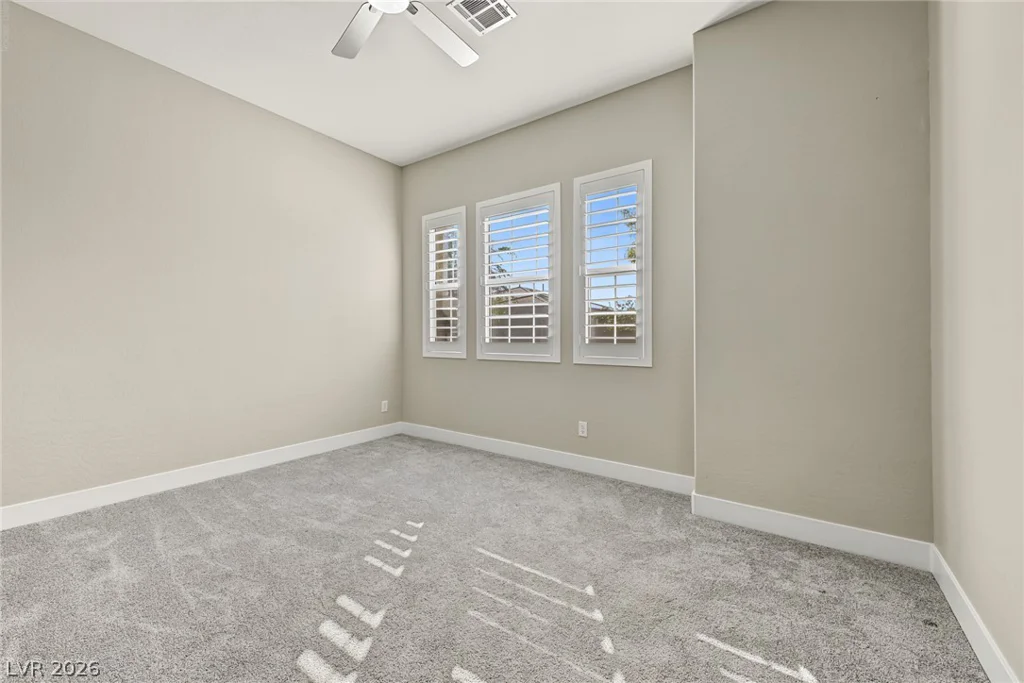 10086 Goff Grove, Las Vegas, NV 89183