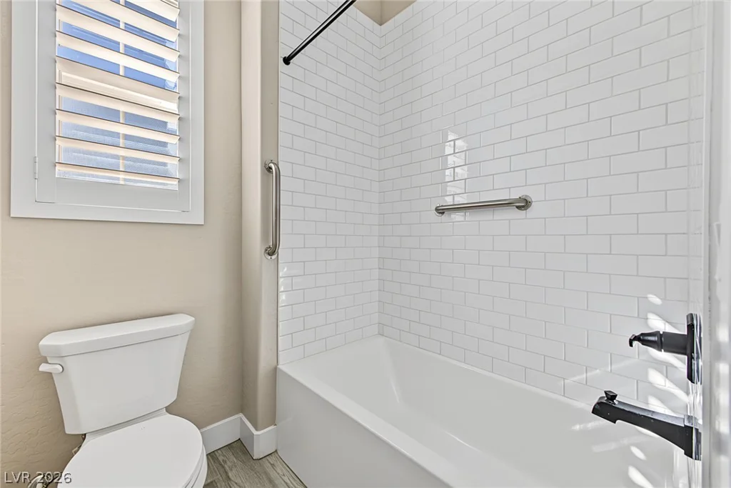 10086 Goff Grove, Las Vegas, NV 89183