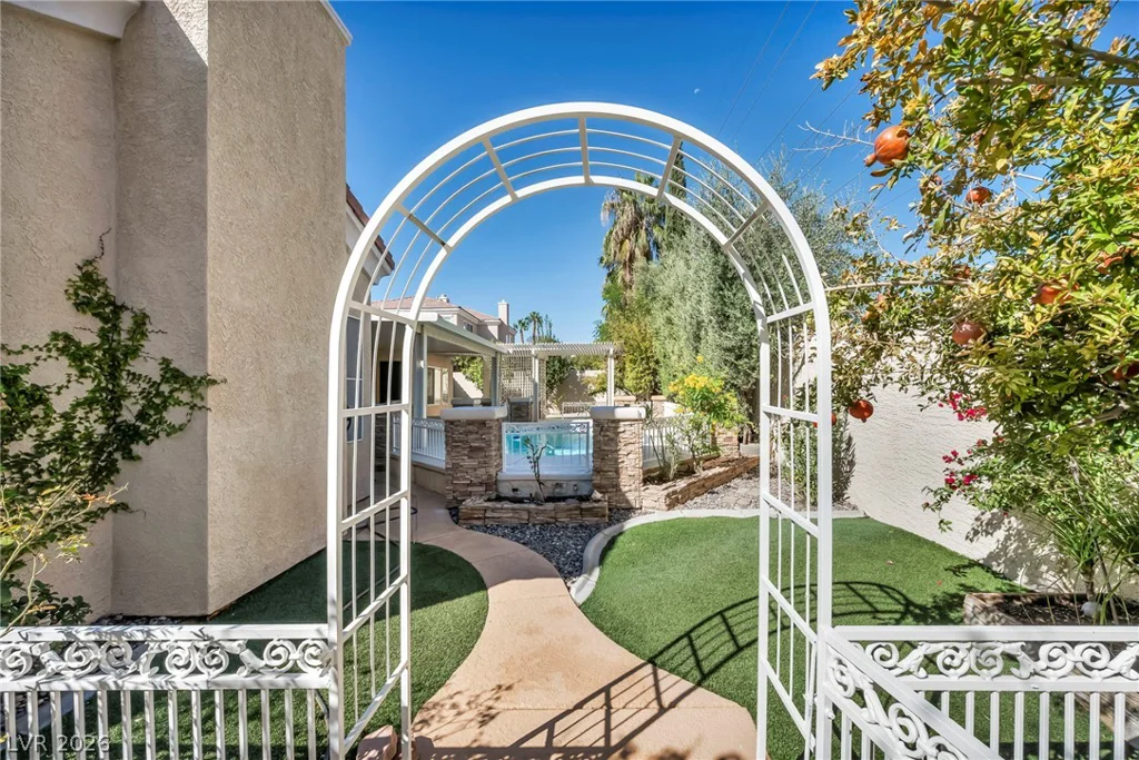 7904 Roxburgh Castle, Las Vegas, NV 89117