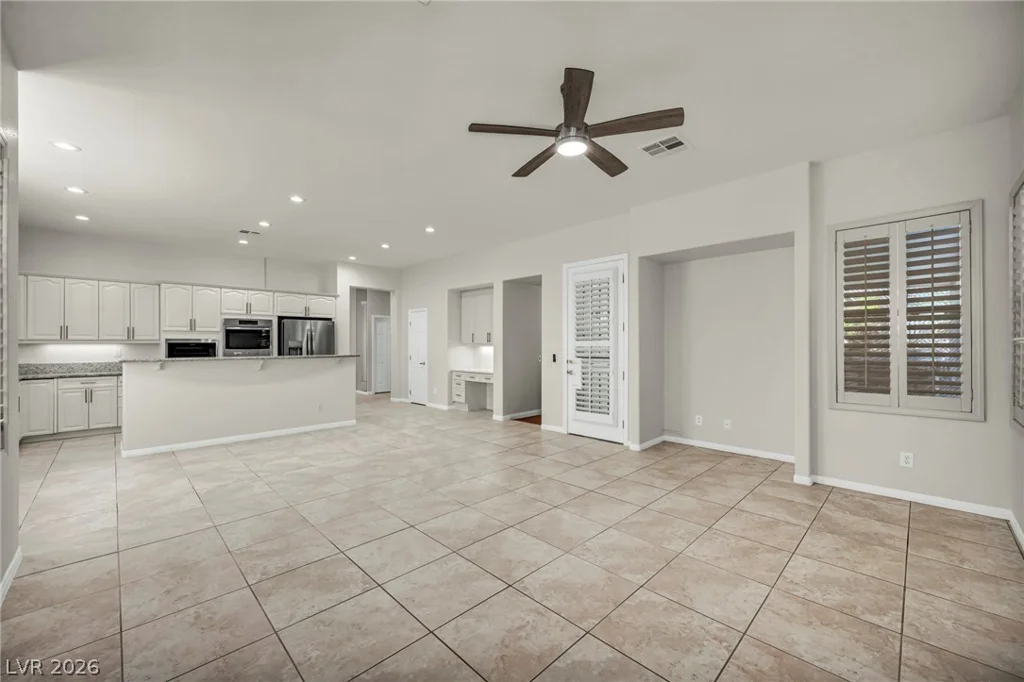 7904 Roxburgh Castle, Las Vegas, NV 89117