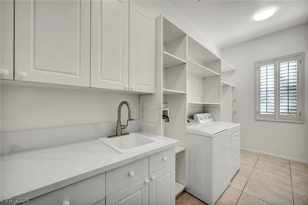 7904 Roxburgh Castle, Las Vegas, NV 89117