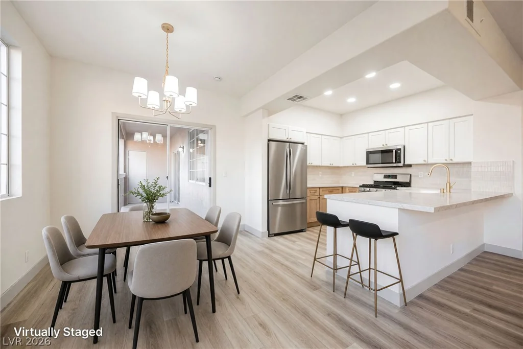 7701 Constanso, Las Vegas, NV 89128