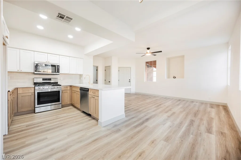 7701 Constanso, Las Vegas, NV 89128