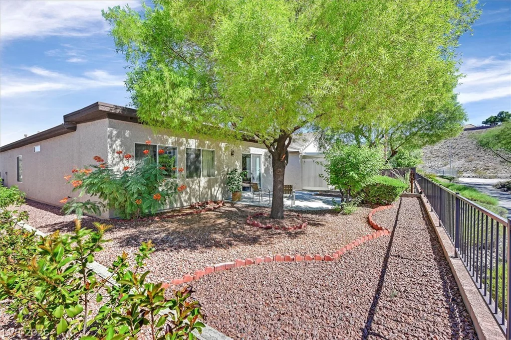 2162 Maple Heights, Henderson, NV 89052