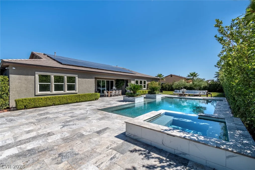 325 Greyjoy, Las Vegas, NV 89183