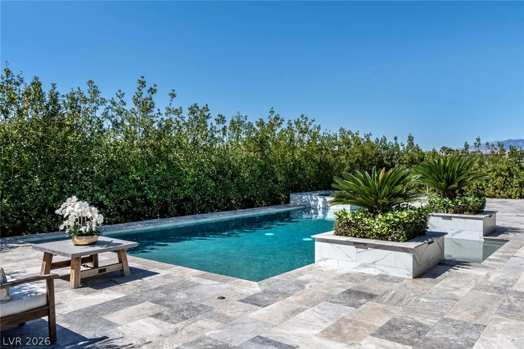 325 Greyjoy, Las Vegas, NV 89183