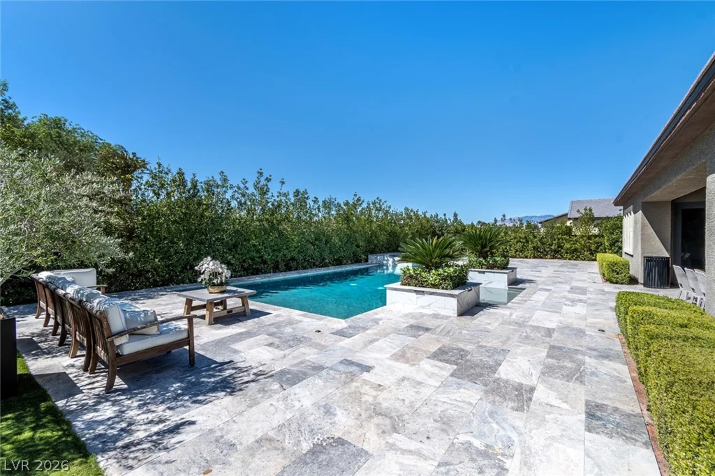 325 Greyjoy, Las Vegas, NV 89183