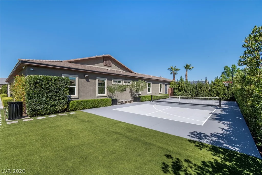 325 Greyjoy, Las Vegas, NV 89183