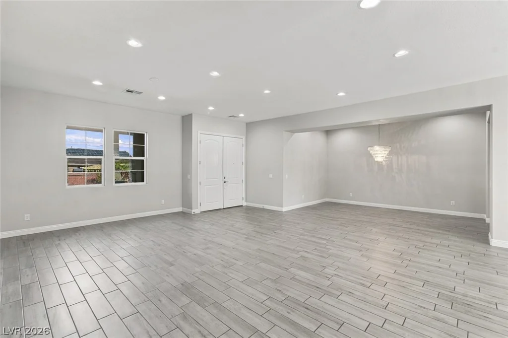 325 Greyjoy, Las Vegas, NV 89183