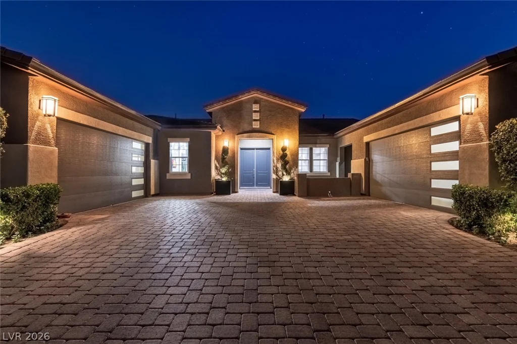 325 Greyjoy, Las Vegas, NV 89183