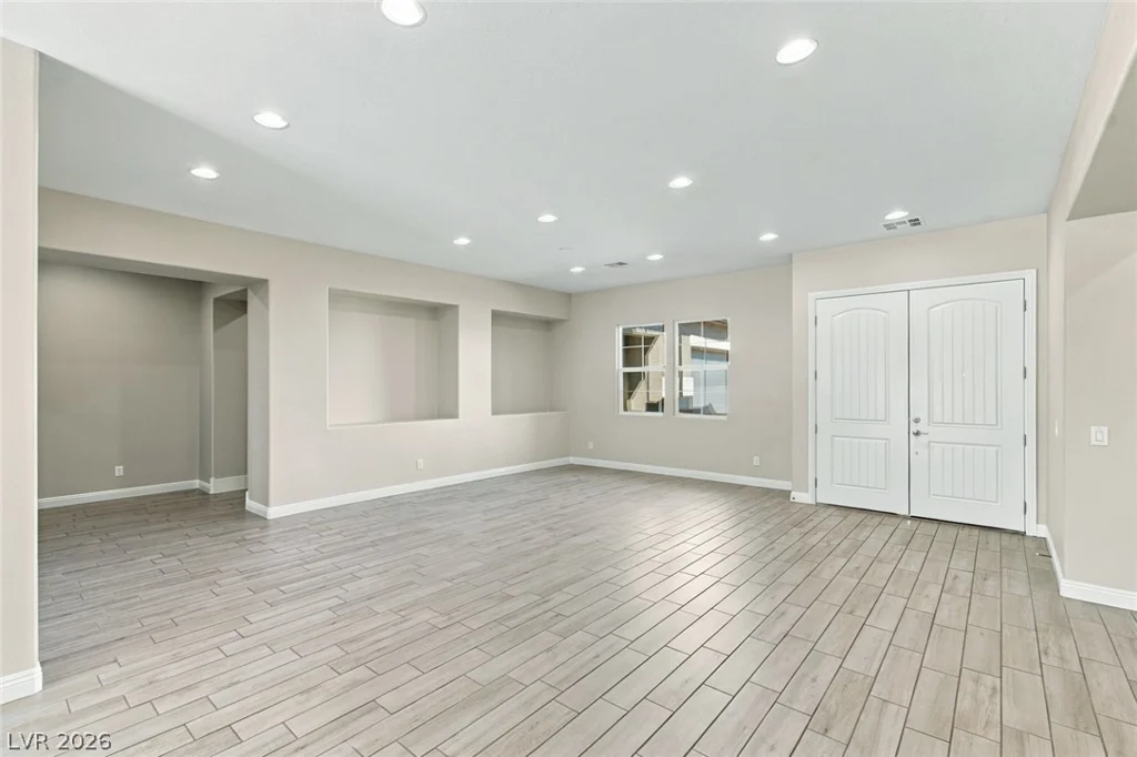 325 Greyjoy, Las Vegas, NV 89183