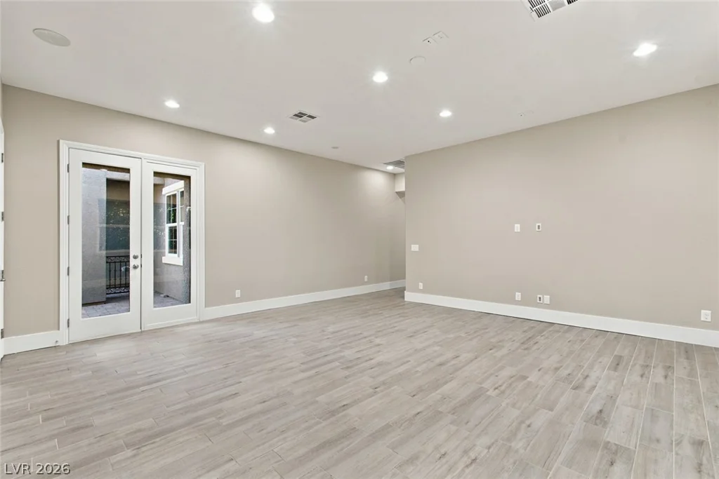 325 Greyjoy, Las Vegas, NV 89183