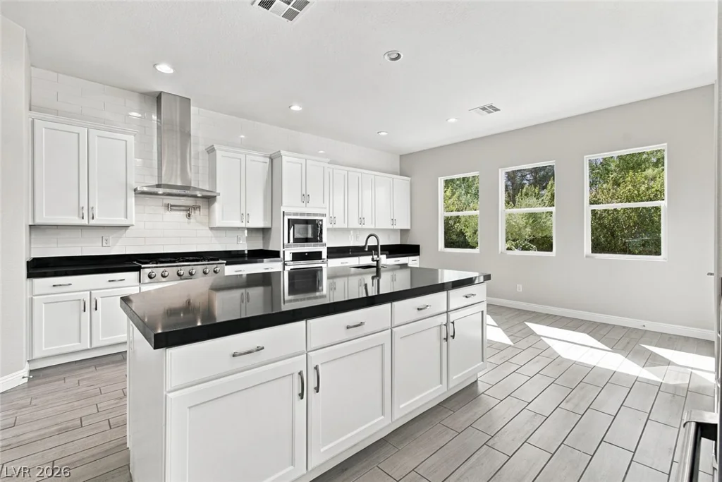 325 Greyjoy, Las Vegas, NV 89183
