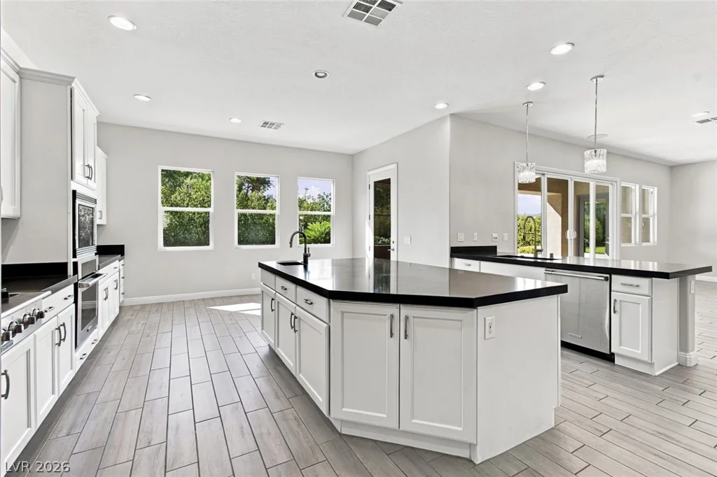 325 Greyjoy, Las Vegas, NV 89183