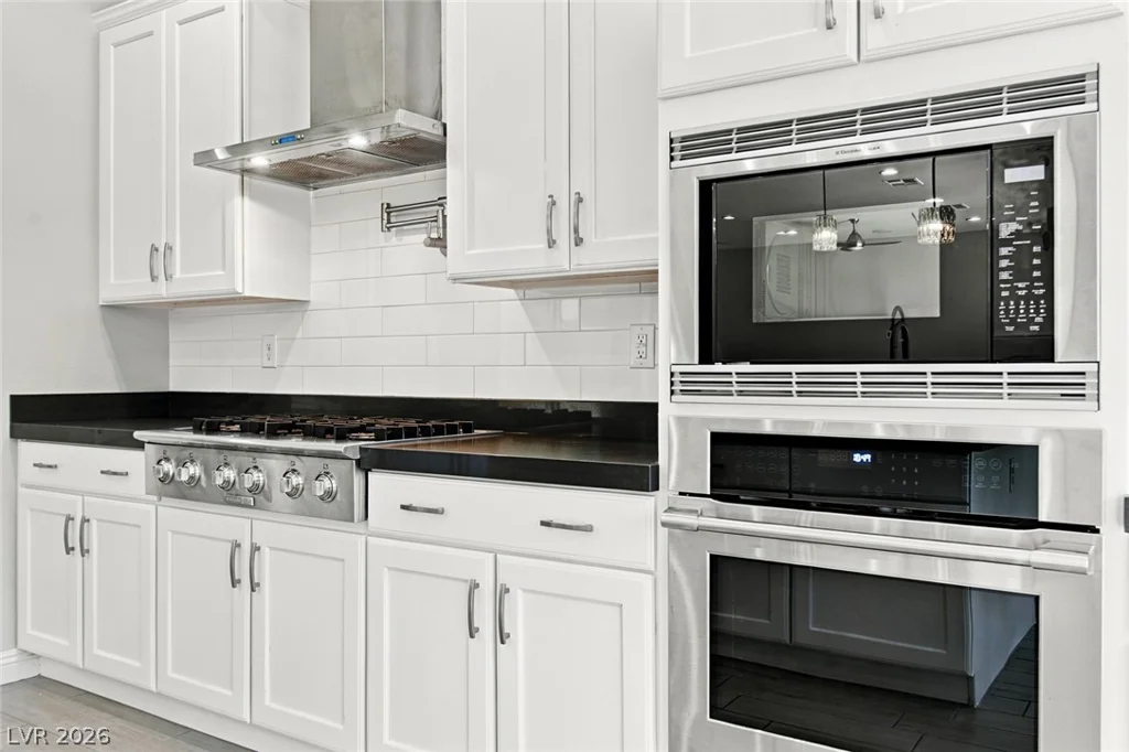 325 Greyjoy, Las Vegas, NV 89183