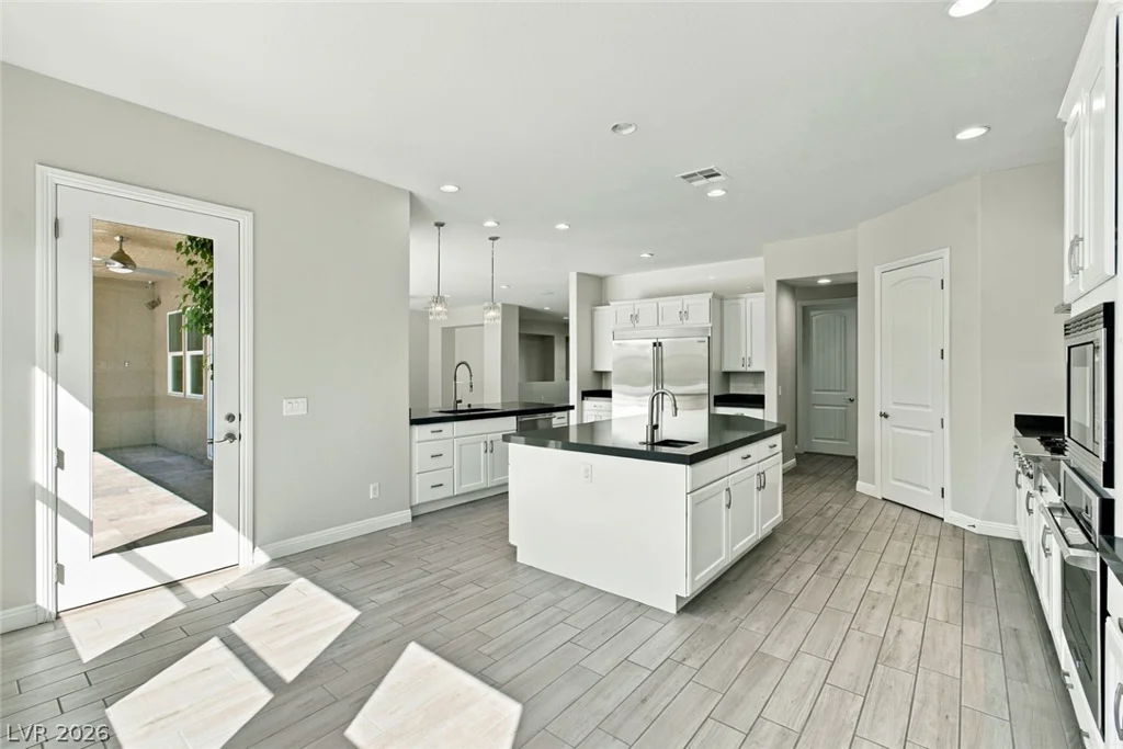 325 Greyjoy, Las Vegas, NV 89183
