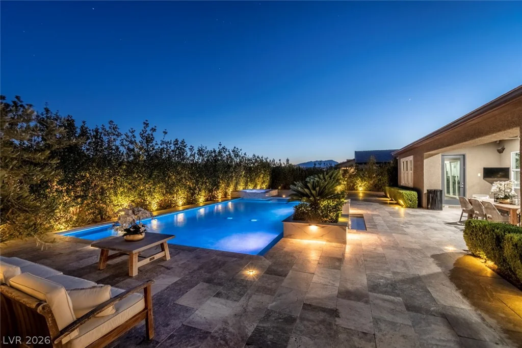 325 Greyjoy, Las Vegas, NV 89183