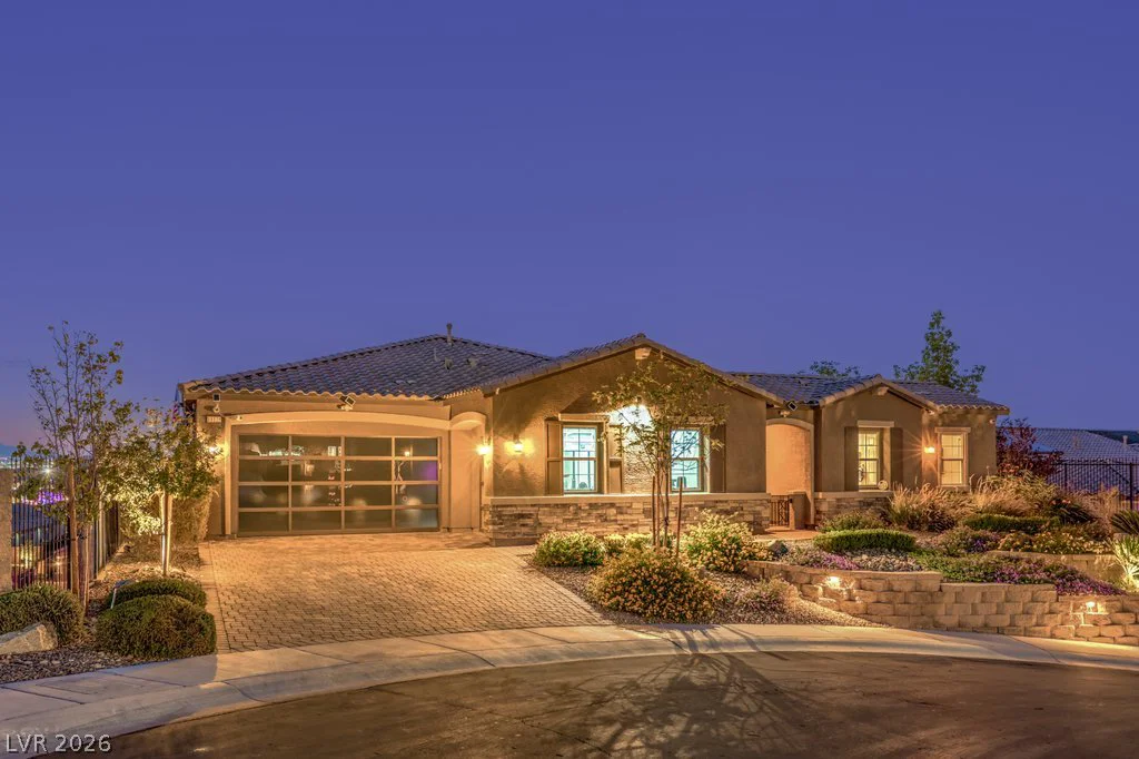11125 Mount Cass, Las Vegas, NV 89141