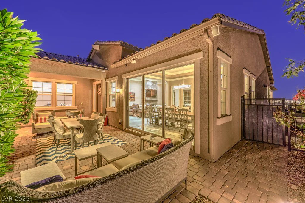 11125 Mount Cass, Las Vegas, NV 89141