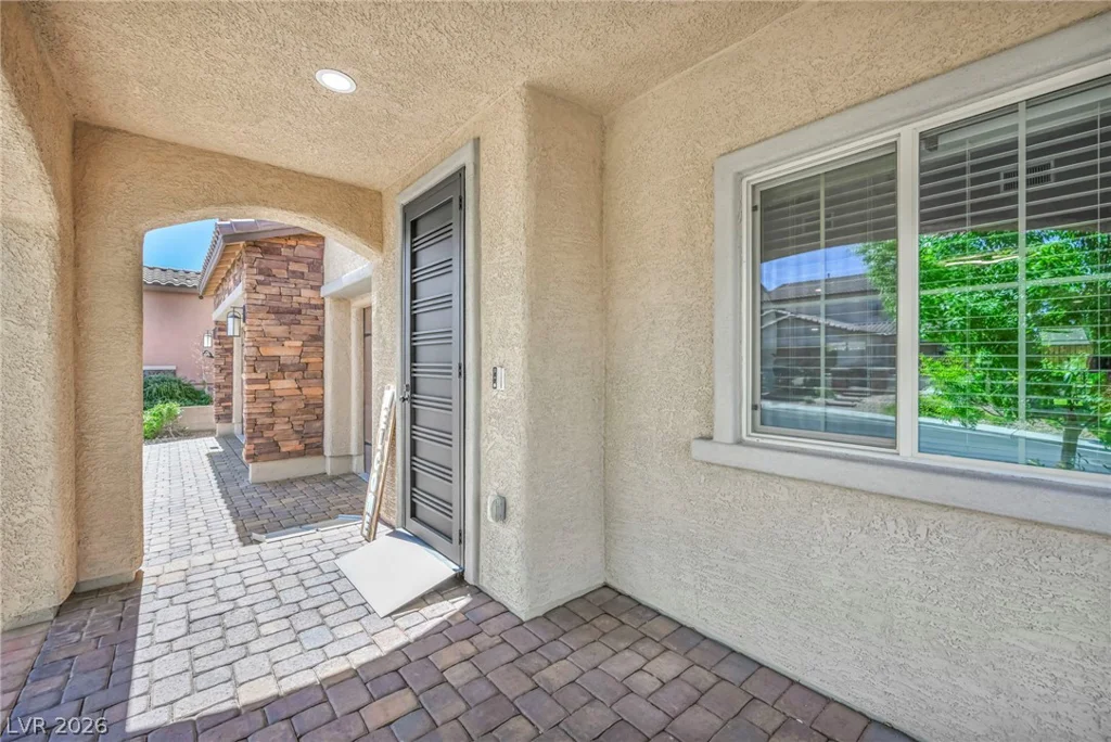 989 Alverstone, Henderson, NV 89002