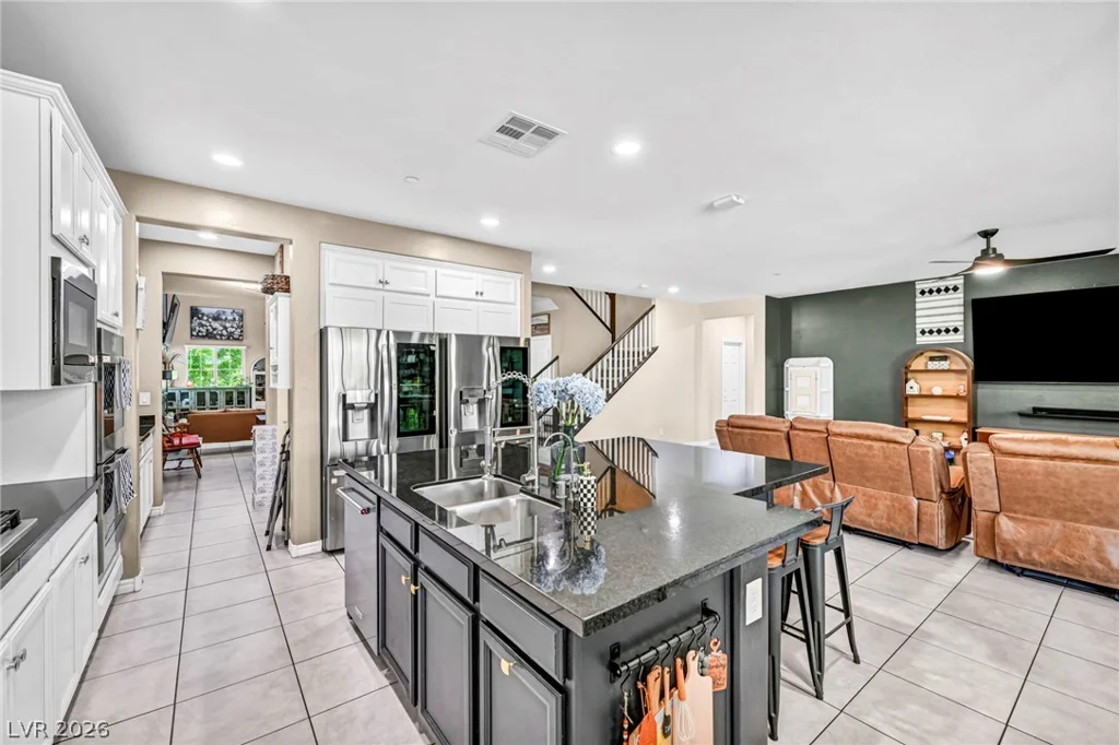 989 Alverstone, Henderson, NV 89002