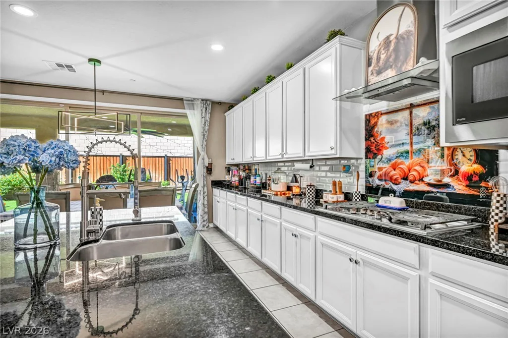 989 Alverstone, Henderson, NV 89002