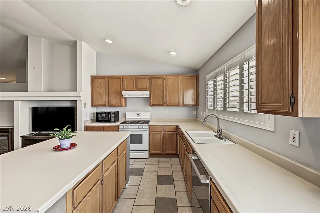 629 Lava Beds, North Las Vegas, NV 89084