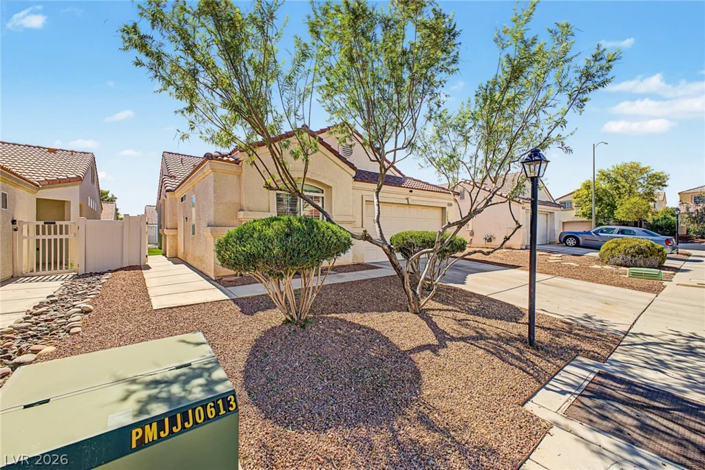 629 Lava Beds, North Las Vegas, NV 89084