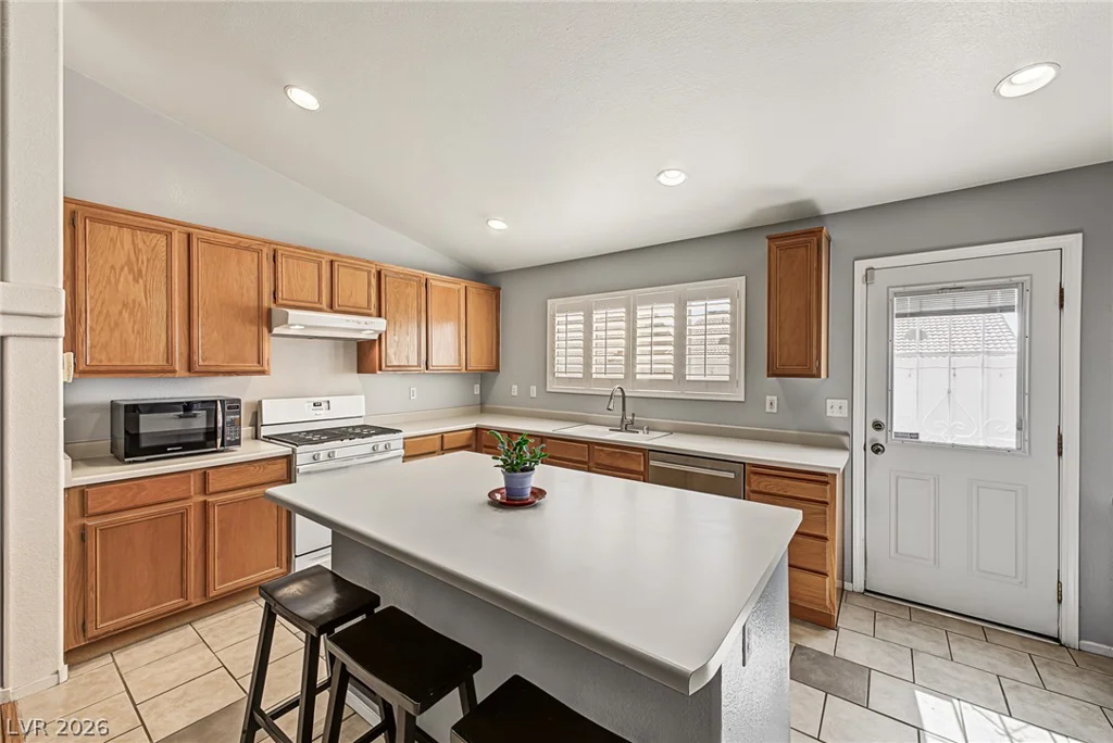 629 Lava Beds, North Las Vegas, NV 89084