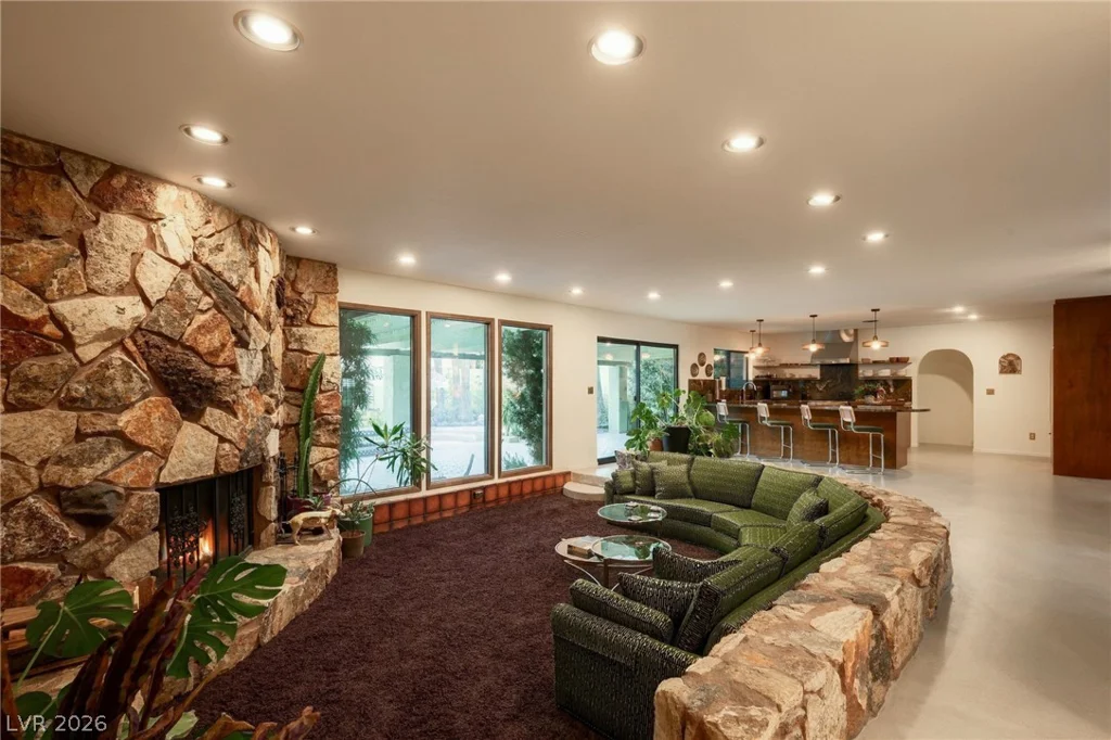 7355 Edna, Las Vegas, NV 89117