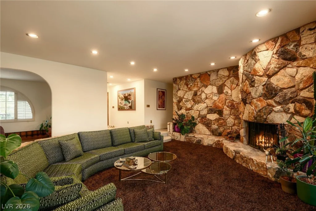 7355 Edna, Las Vegas, NV 89117