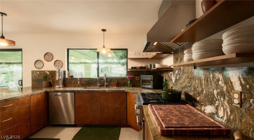 7355 Edna, Las Vegas, NV 89117