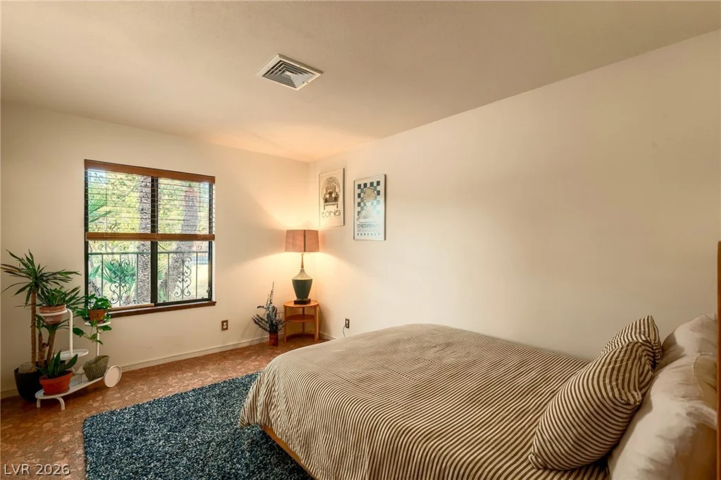 7355 Edna, Las Vegas, NV 89117
