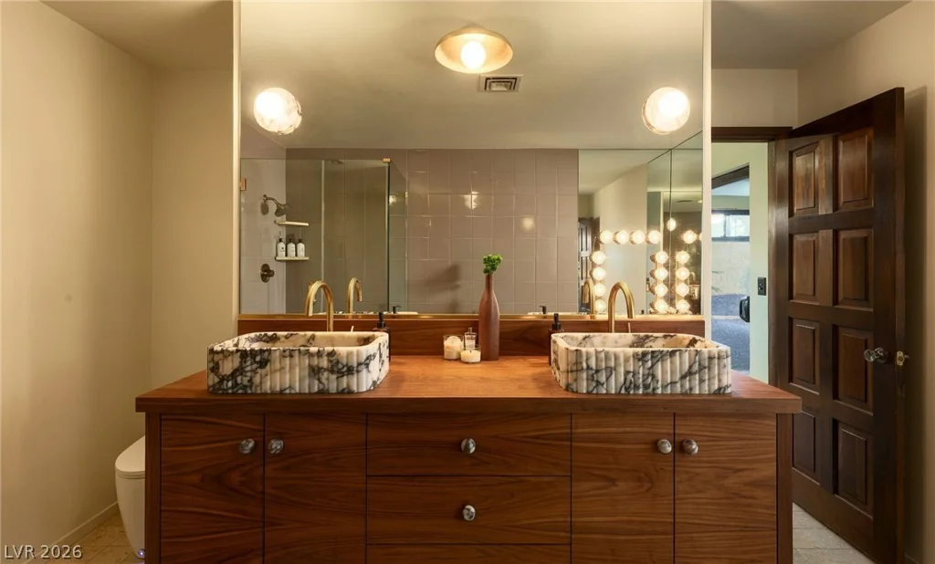 7355 Edna, Las Vegas, NV 89117